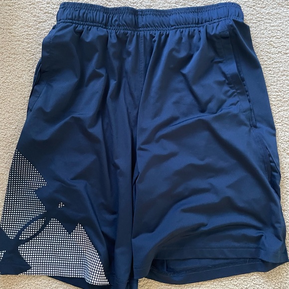 Under Armour Other - Under Armour Shorts Size L